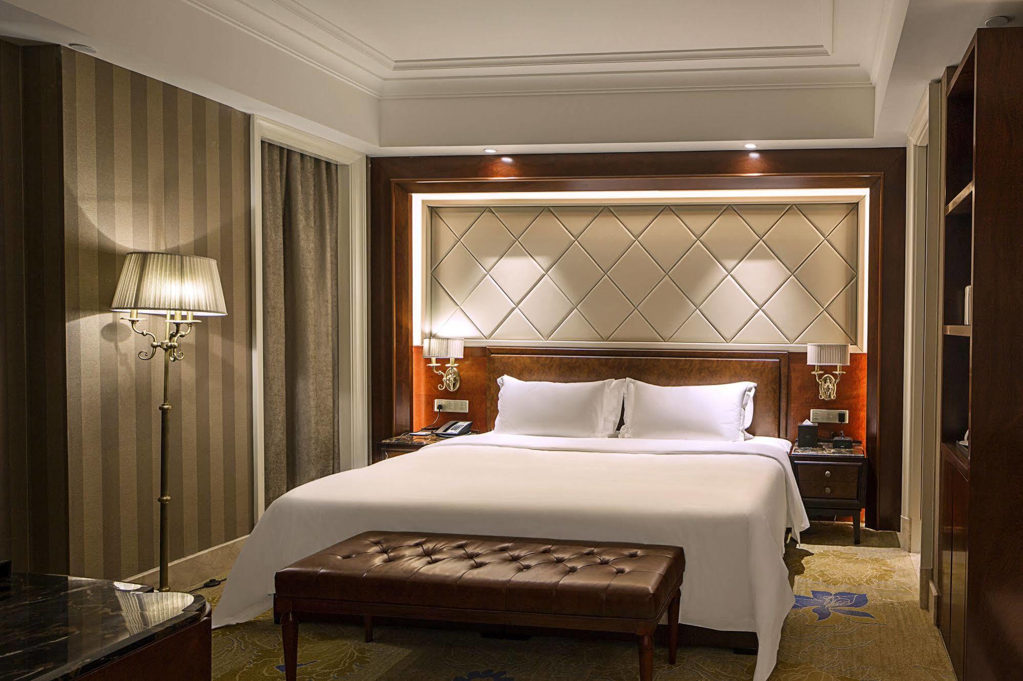 Chengdu Jin Yun Hotel Exterior photo